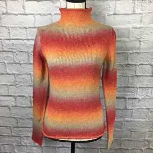 Q.U.E. Ombre Sweater Size M
